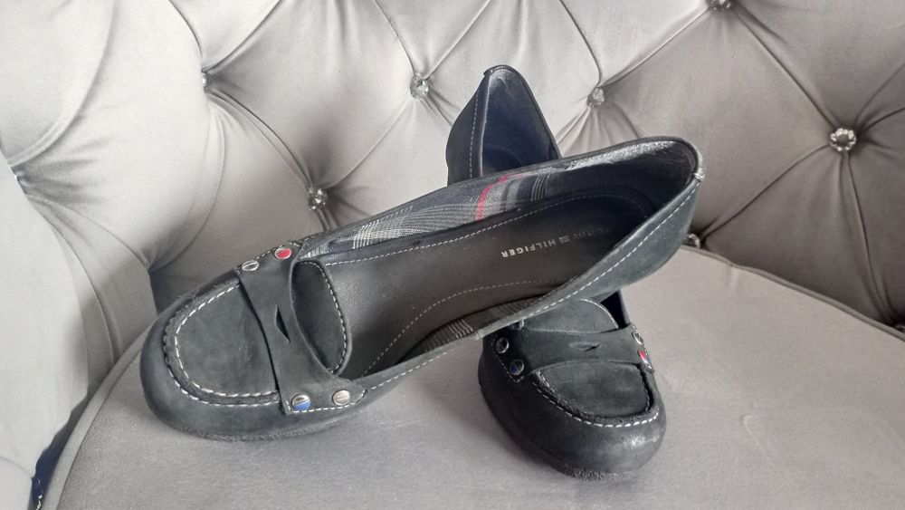 Tommy Hilfiger  39 + GRATIS