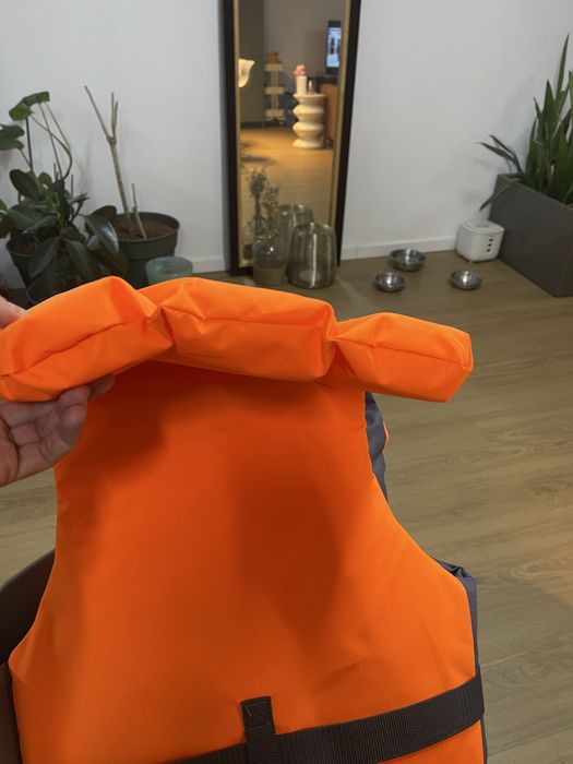 2 coletes ajuda a flutuabilidadeDECATHLON pouco uso.