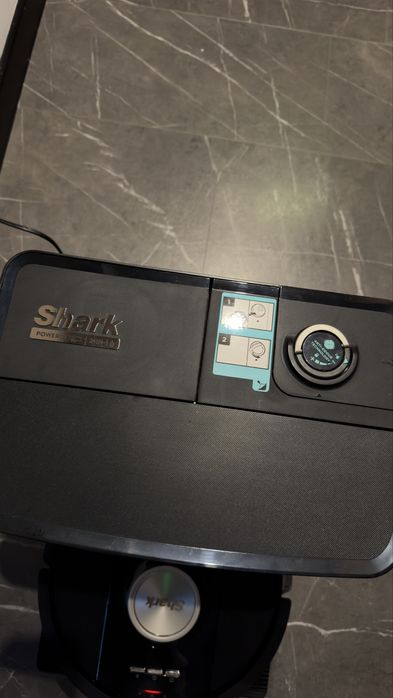 Robot sprzątający i myjący Shark PowerDetect Never Touch Pro