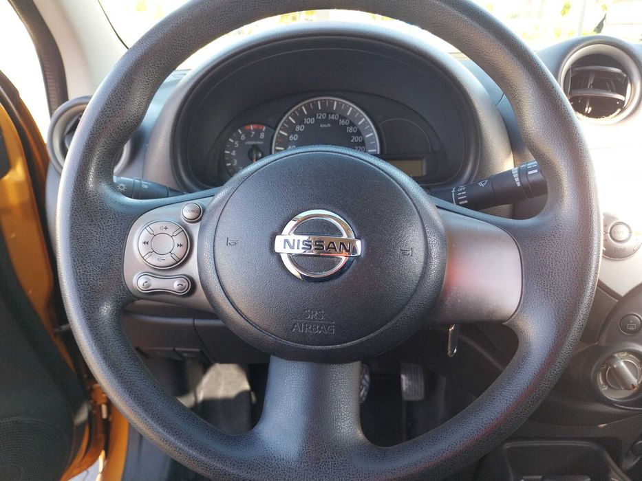 samochód Nissan Micra