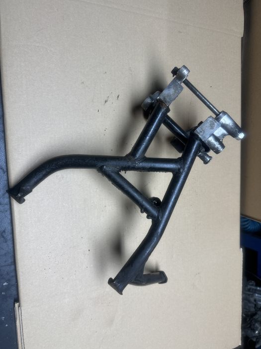 Honda cbr f4i Stopka centralna uchwyty mocowania