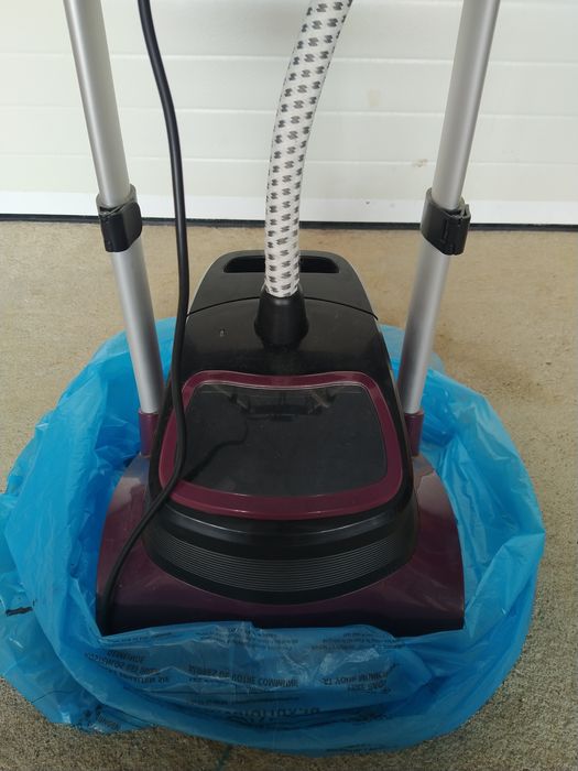 Ferro de engomar vertical a vapor rowenta precision