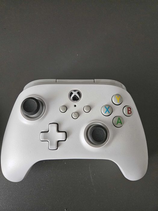 Consola Xbox Series S Branca (512GB) + Comando