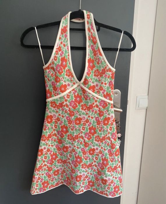 mini vestido florido