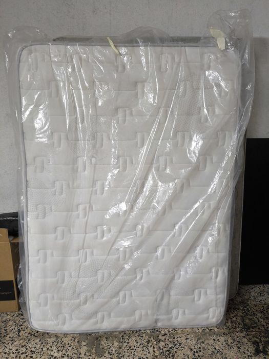 Colchão de casal 1,80m x 1,40m