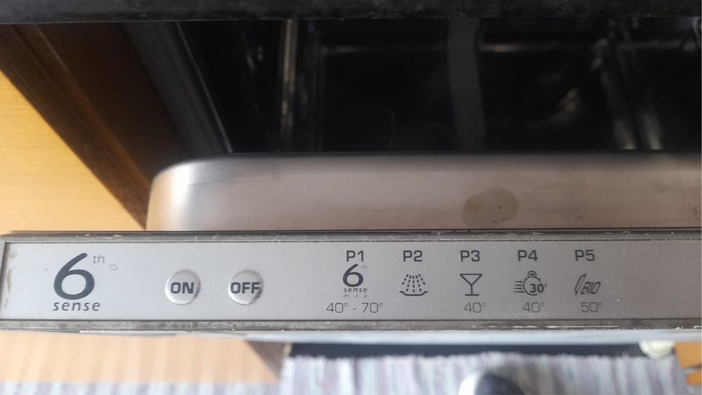 Máquina lavar loiça whirlpool avariada