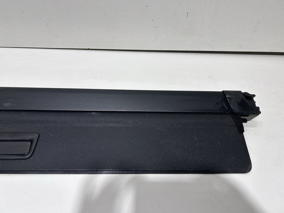 roleta bagażnika  Range Rover Velar (model L560, )(nr części: J8A246668AC8PVJ)