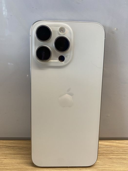 iPhone 15 pro max 256GB gold