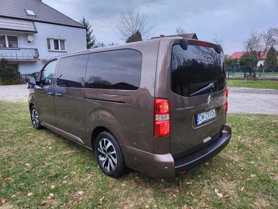 Wynajem busa VIP krótko/długo terminowy Citroen Space Tourer 8-osobowy