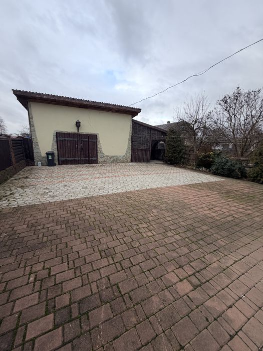 Будинок в Микитинці.