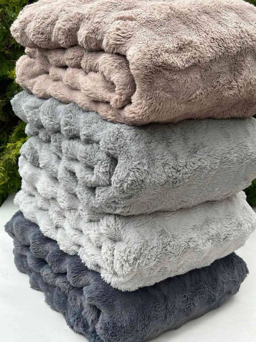 Подарок на 14 лютого! Любов та тепло плюшевий плед Кролик шиншила