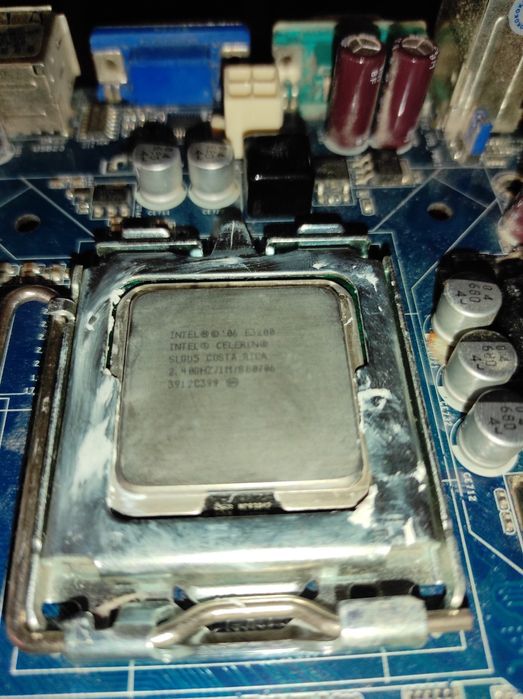 Материнська плата ASRock g31m-s intel celeron 2.4hz