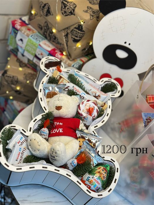 Подарунковий новорічний набір Кіндер бокс від Миколая