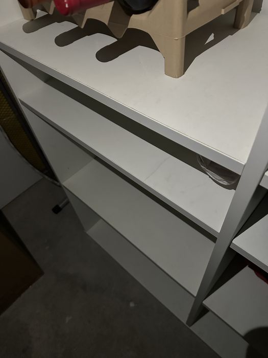 Estante do ikea VIHALS