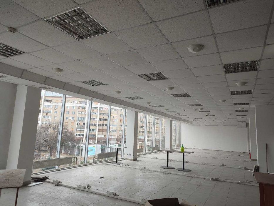 Оренда приміщення 351,9 м2/пр. Героїв Харкова 54/м. Захисників України