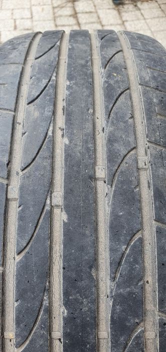 Opony letnie Bridgestone 235 45 19