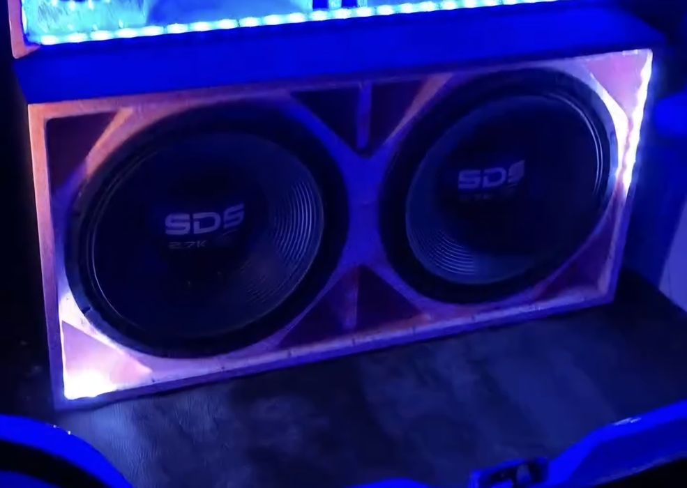 Caixa de som para Subwoofers