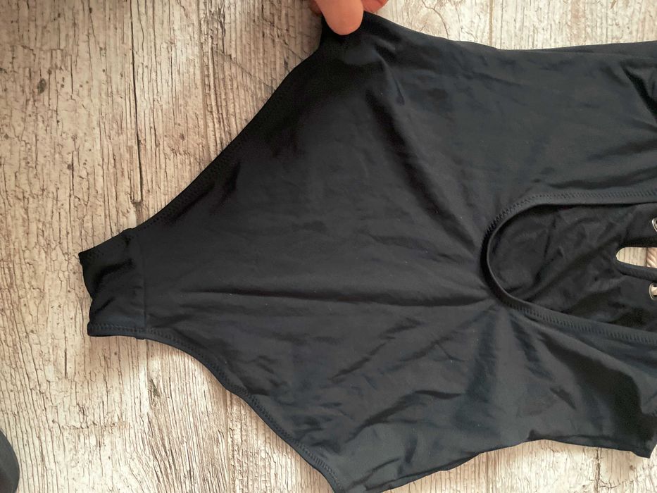 Piękny  kostium kąpielowy Asos  roz. L sznurki