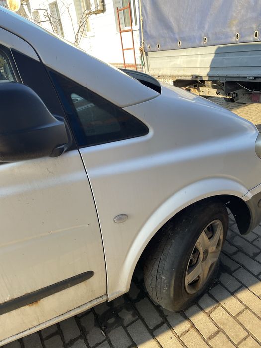 Продам автомобиль мерседес Vito 111