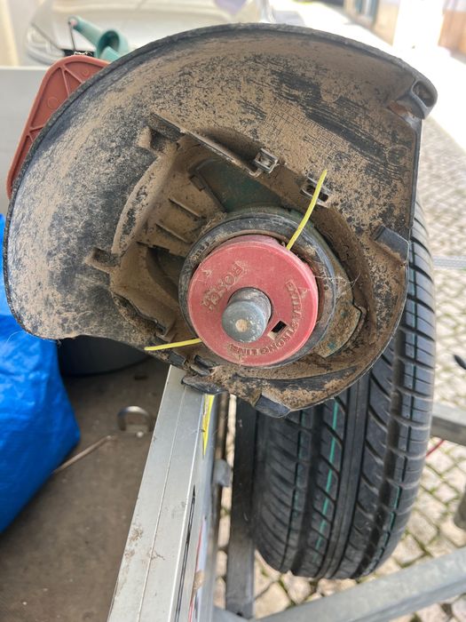 Roçadora eletrica bosch