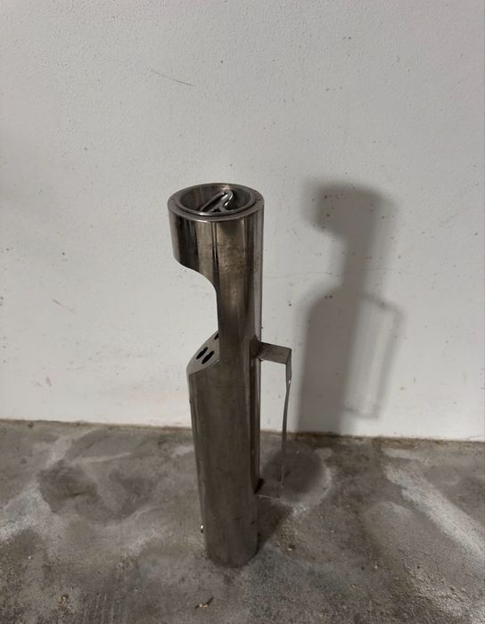 Cinzeiro de parede profissional + dispensador de gel-desinfetante de pedal