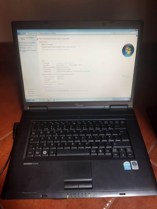 Good condition portable PC laptop with Windows+charger+bag64553067650690123