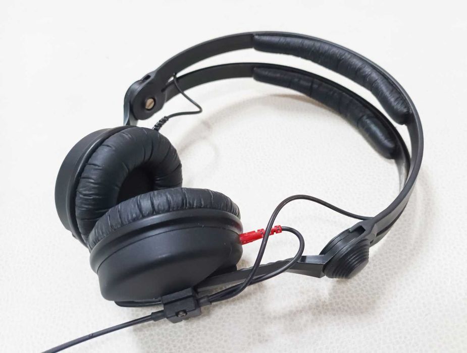 Auscultadores Sennheiser HD-25