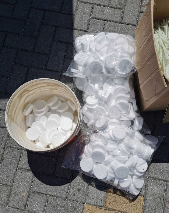 Kołki do styropianu + zaślepki