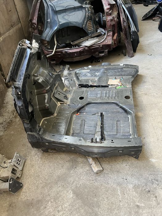 Задняя левая четверть филенка на форд едж 15-18 год ford edge