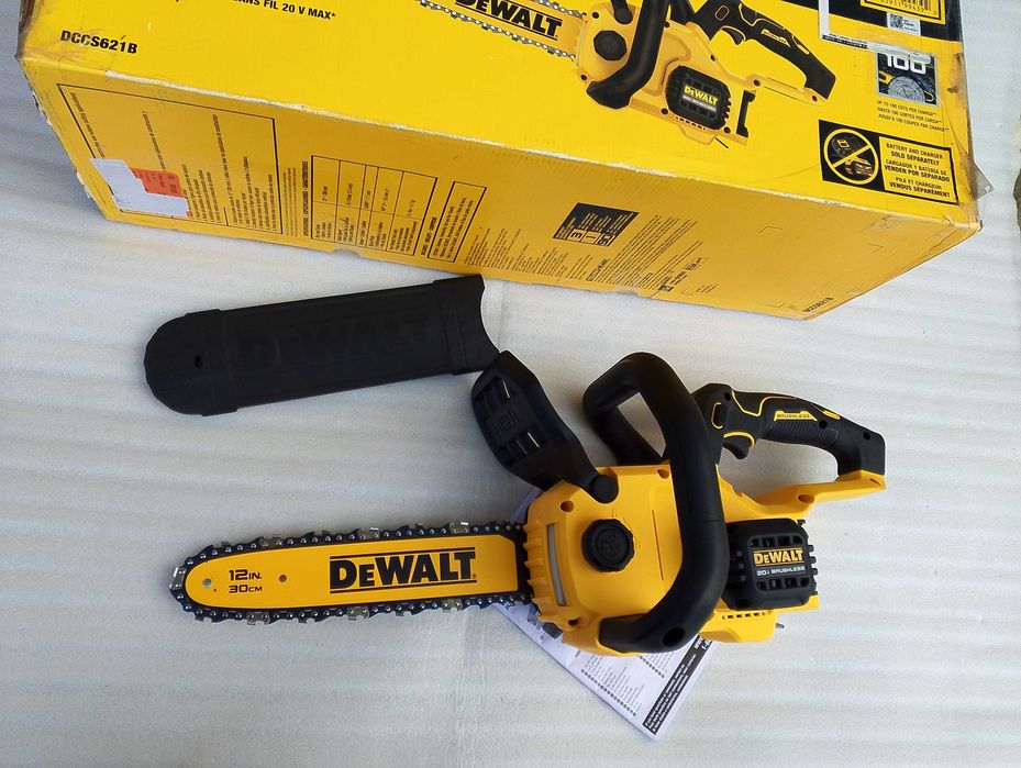 Акумуляторна ланцюгова пила DeWALT DCCS621