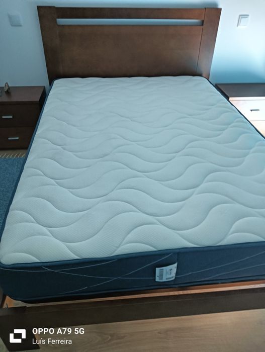 Cama de casal madeira maciça