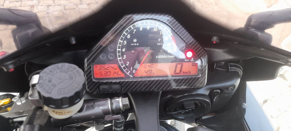 CBR 1000RR  muito estimada
