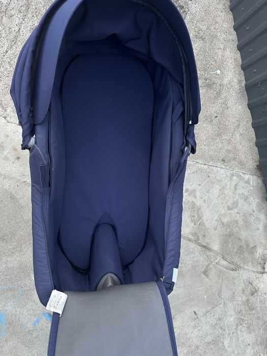 Коляска Stokke v4 2в1