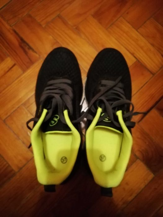 Ténis da marca Speedo NOVOS