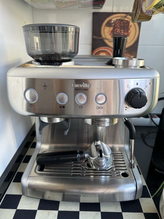 Máquina de café Breville Barista Max