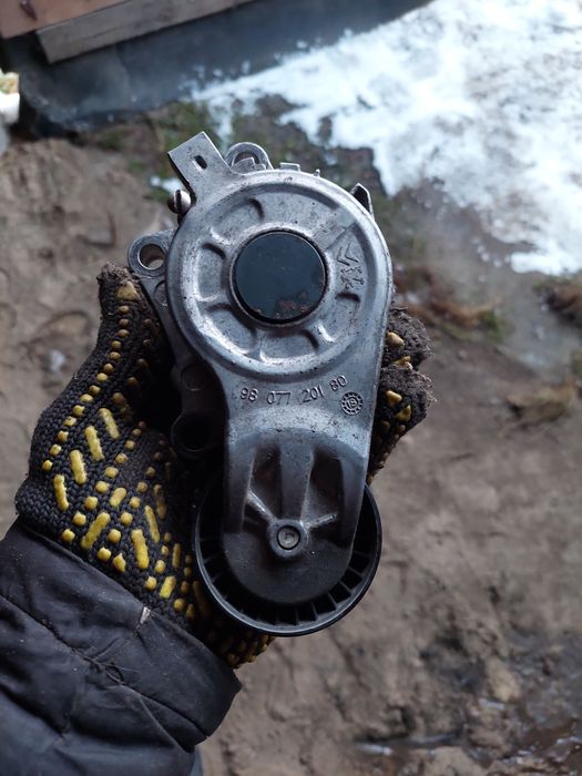 Натяжний ролик пежо 308 т9