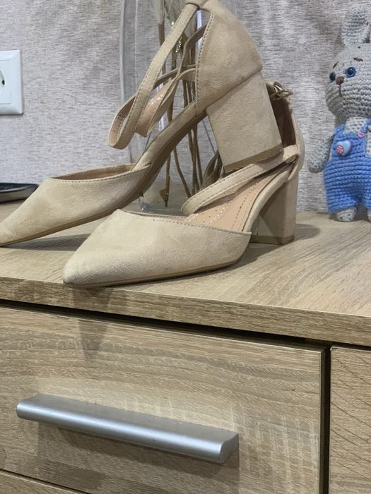 Продам Туфлі човники (лодочки)