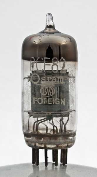 Válvula PCF82 - TRIODE PENTODE (NOVA)