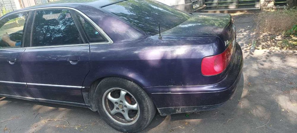 Продам AUDI A8 на повному ходу