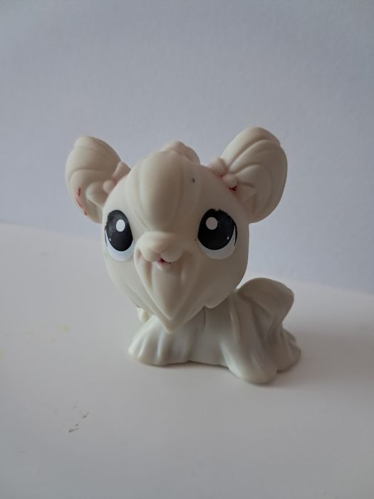 Littlest pet shop lps