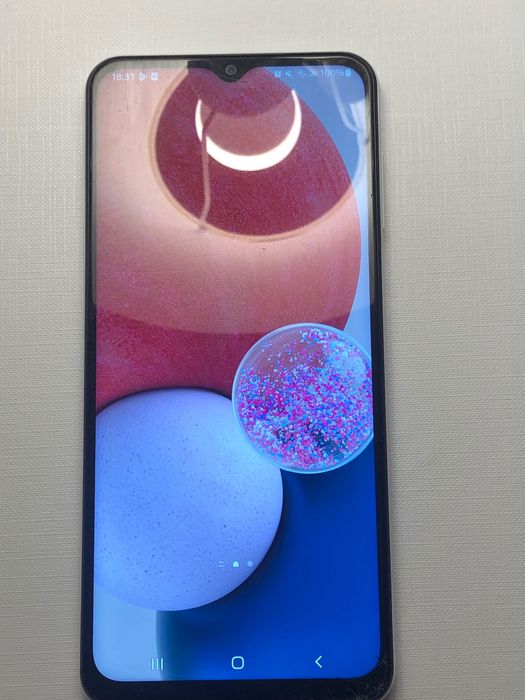 Samsung A13 (ecrã partido no canto inferior)