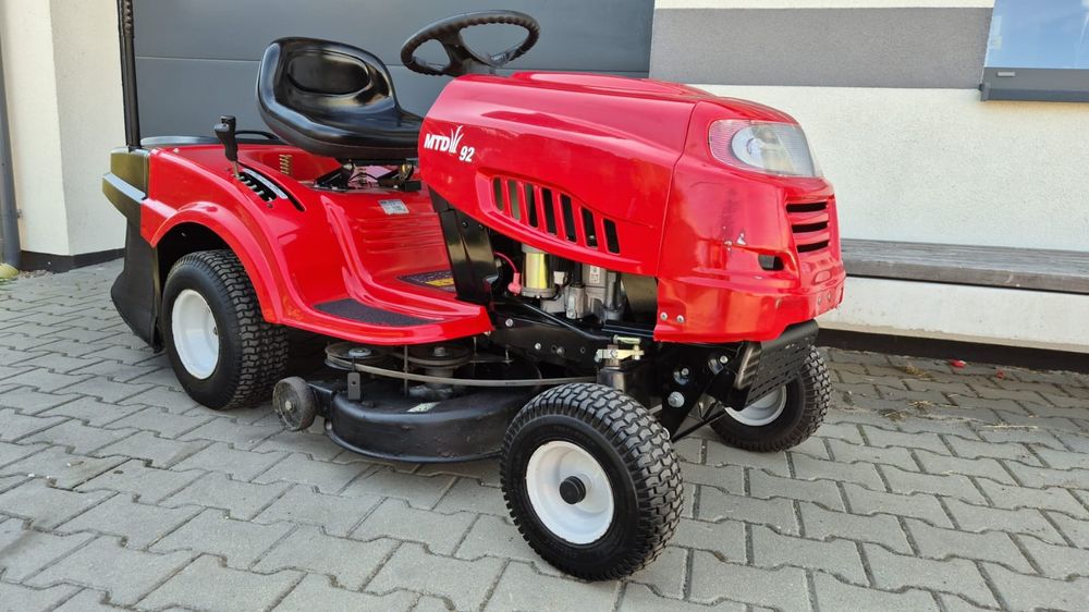 Traktorek ciagniczek kosiarka MTD kosz centralny skrzynia manualna