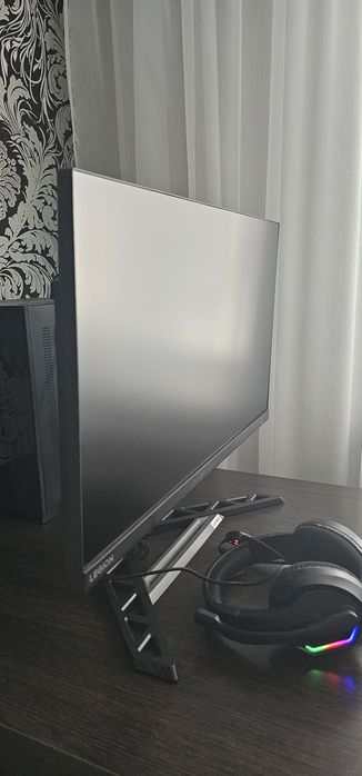 Продам пк + монітор , клавіатура  і гарнітура з мишкою