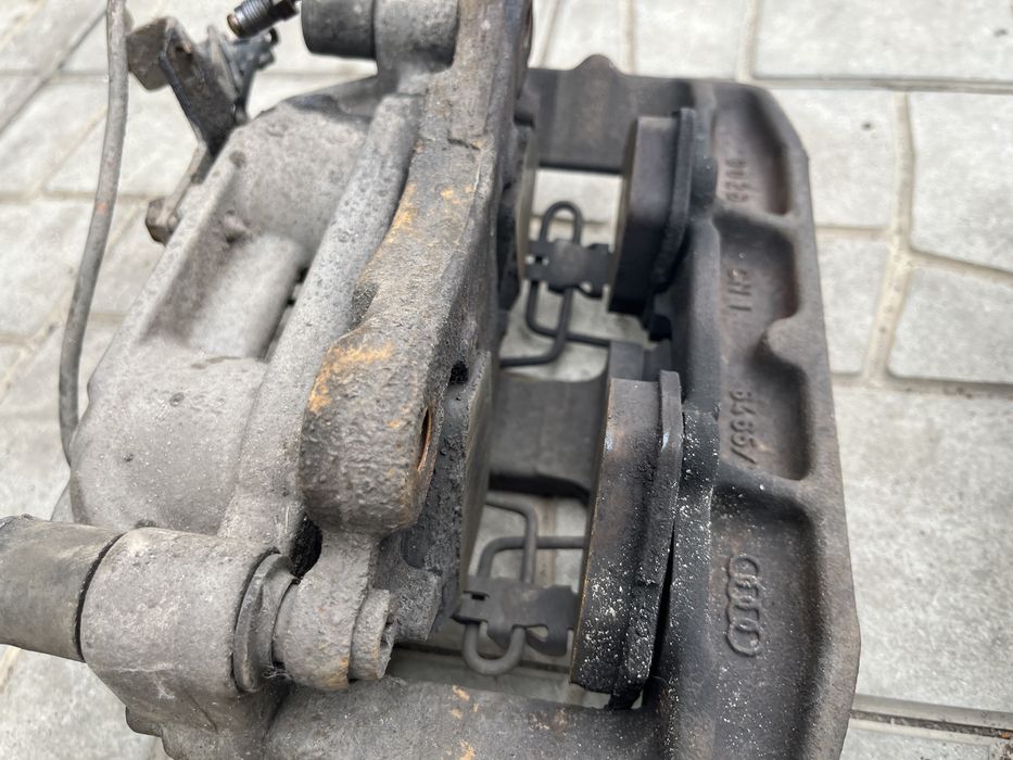 Супорта Audi S6 C5. Двухпоршневі. Під блини 320мм