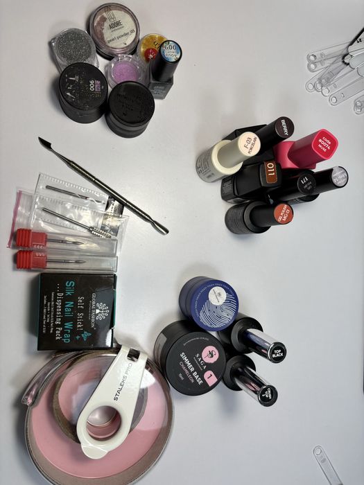 Гель-лак, матеріали для манікюру