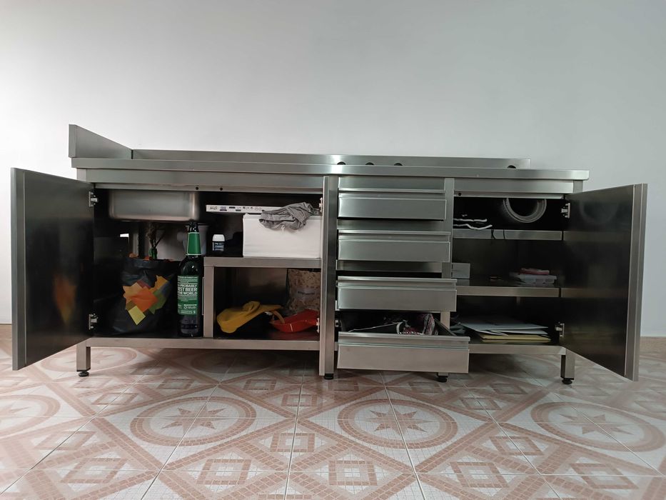Bancada de Cozinha Profissional em Inox – 210 cm – com pia integrada