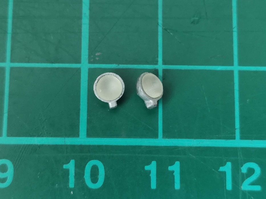 Halogeny, dodatkowe lampy do modeli (4 mm) - skala 1:43 (AKC43)