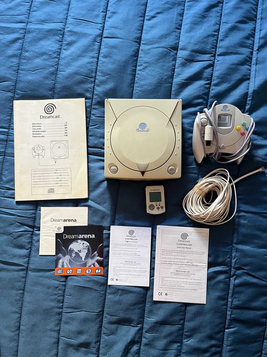 [Dreamcast] Vendo consola Dreamcast c/ comando e manuais