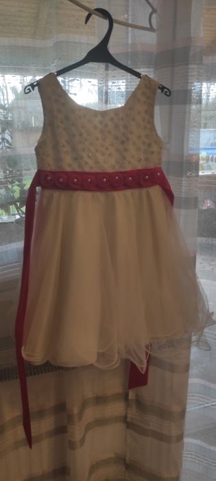 Sukienka dla dziewczynki na 4 latka 104