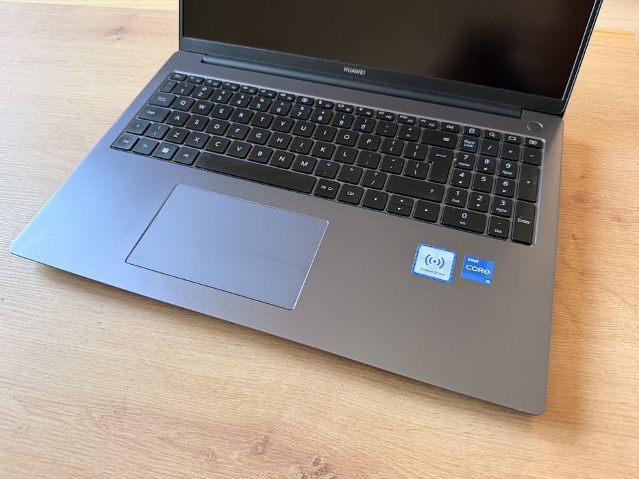 Huawei MateBook D16  Intel Core i5 12450h, SSD 512 gb, SUPER STAN